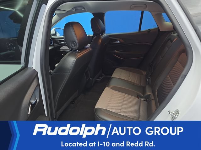 Used 2025 Chevrolet Trax LT FWD image 23