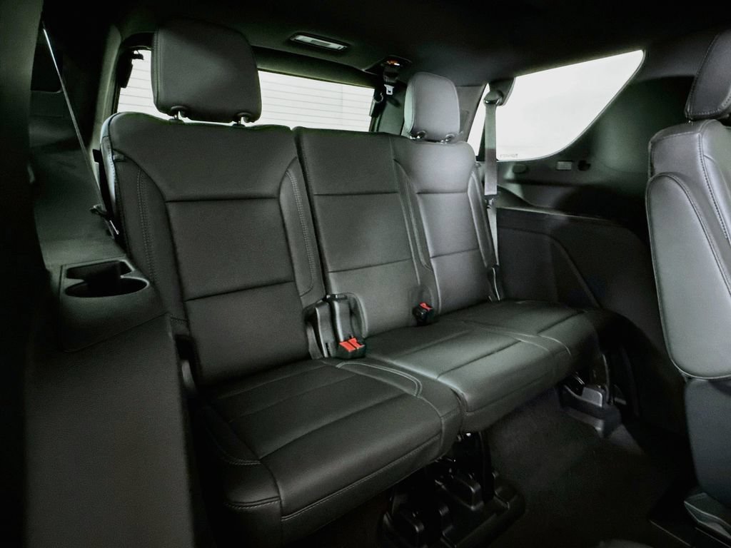 Used 2022 Chevrolet Tahoe LT w/ Luxury Package AWD/4WD image 28