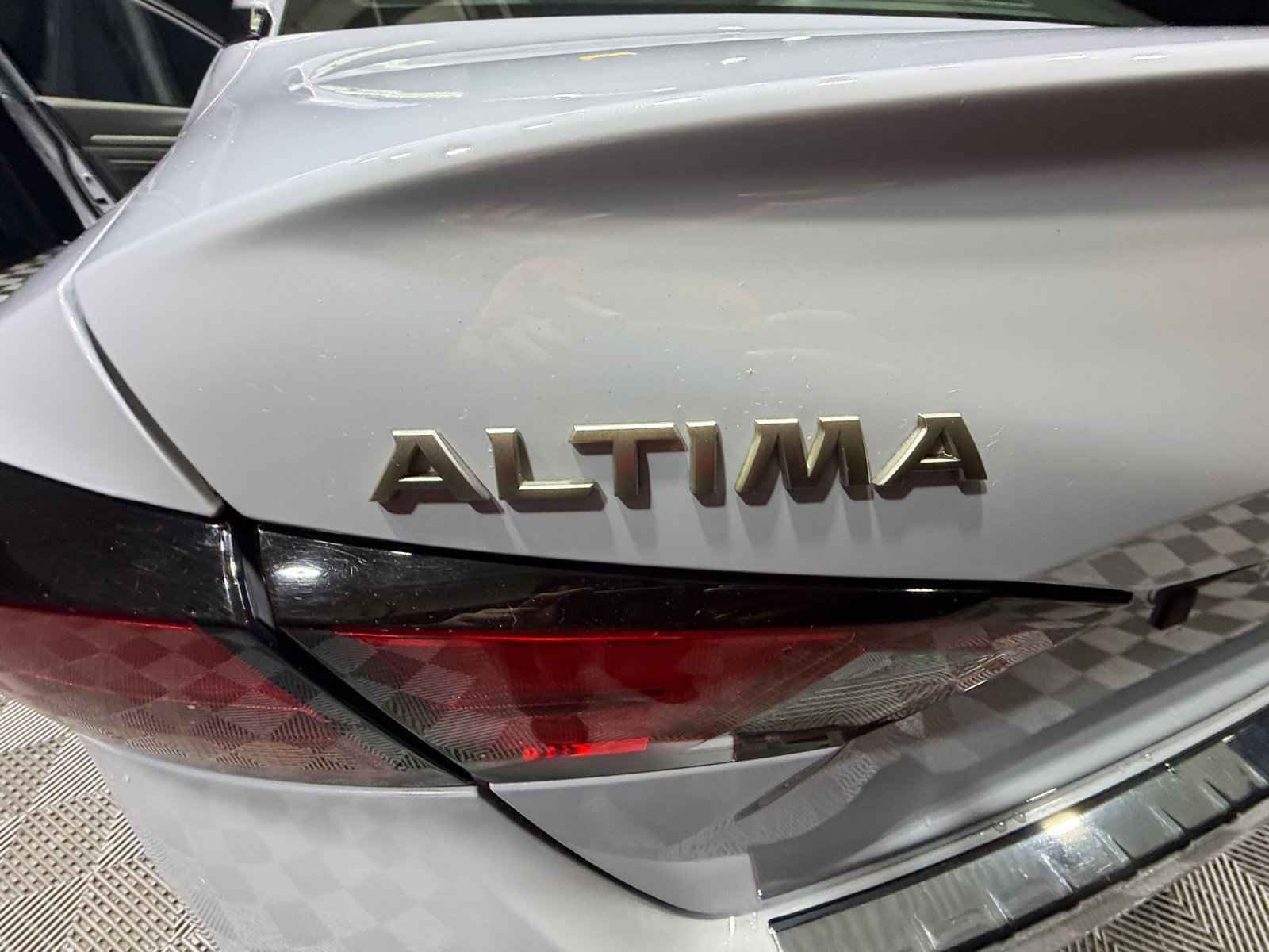 Used 2023 Nissan Altima 2.5 SR w/ SR Premium Package image 24