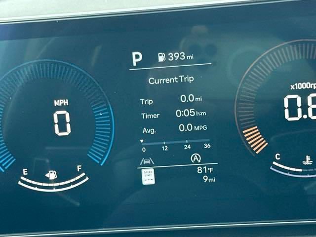 New 2025 Hyundai Santa Fe SE image 13