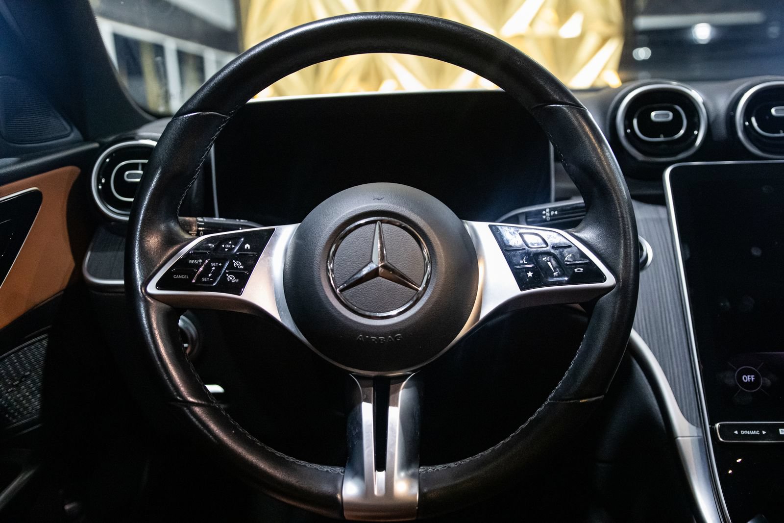 Used 2025 Mercedes-Benz C 300 4MATIC Sedan image 17