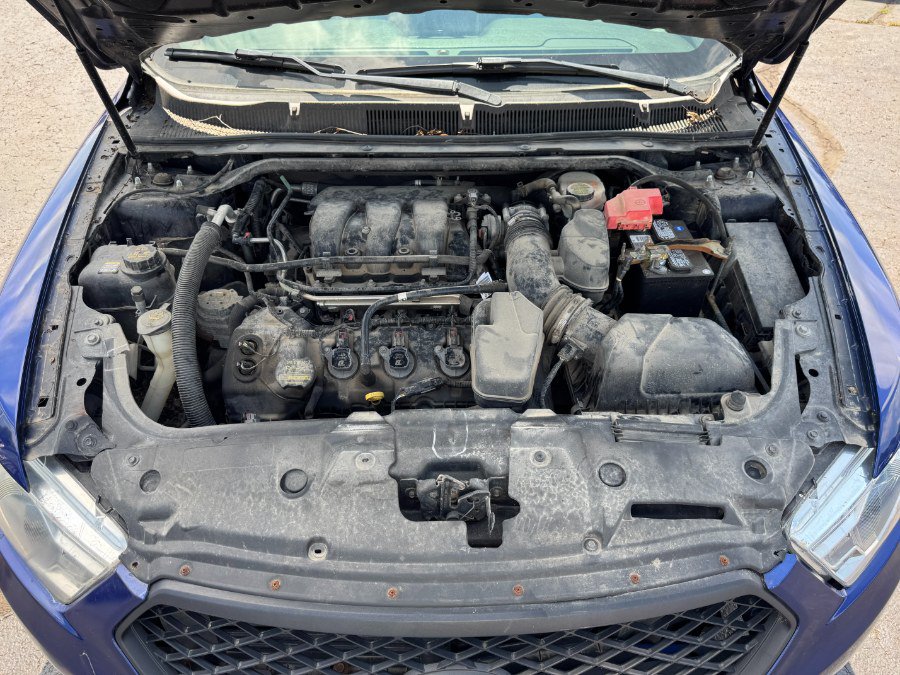 Used 2013 Ford Taurus Limited AWD/4WD image 24