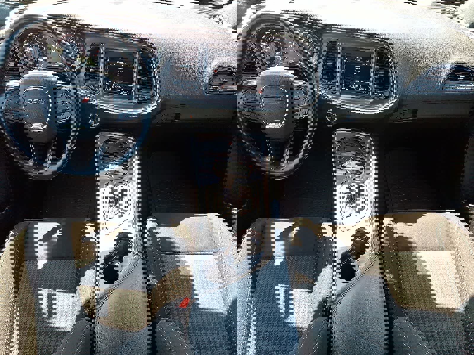 Used 2021 Dodge Challenger SXT image 11