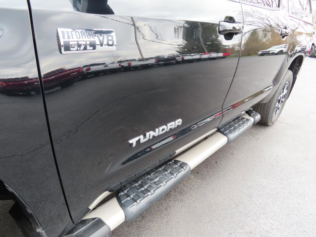 Used 2016 Toyota Tundra SR5 w/ TRD Off Road Package image 12
