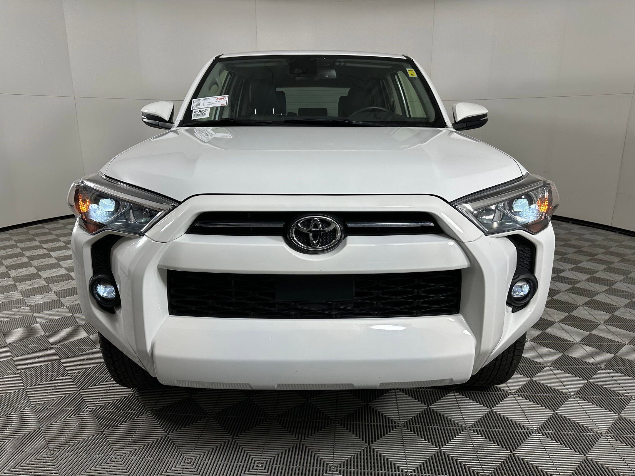 Used 2024 Toyota 4Runner SR5 Premium image 5