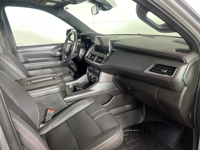 Used 2022 Chevrolet Tahoe RST w/ Luxury Package AWD/4WD image 12