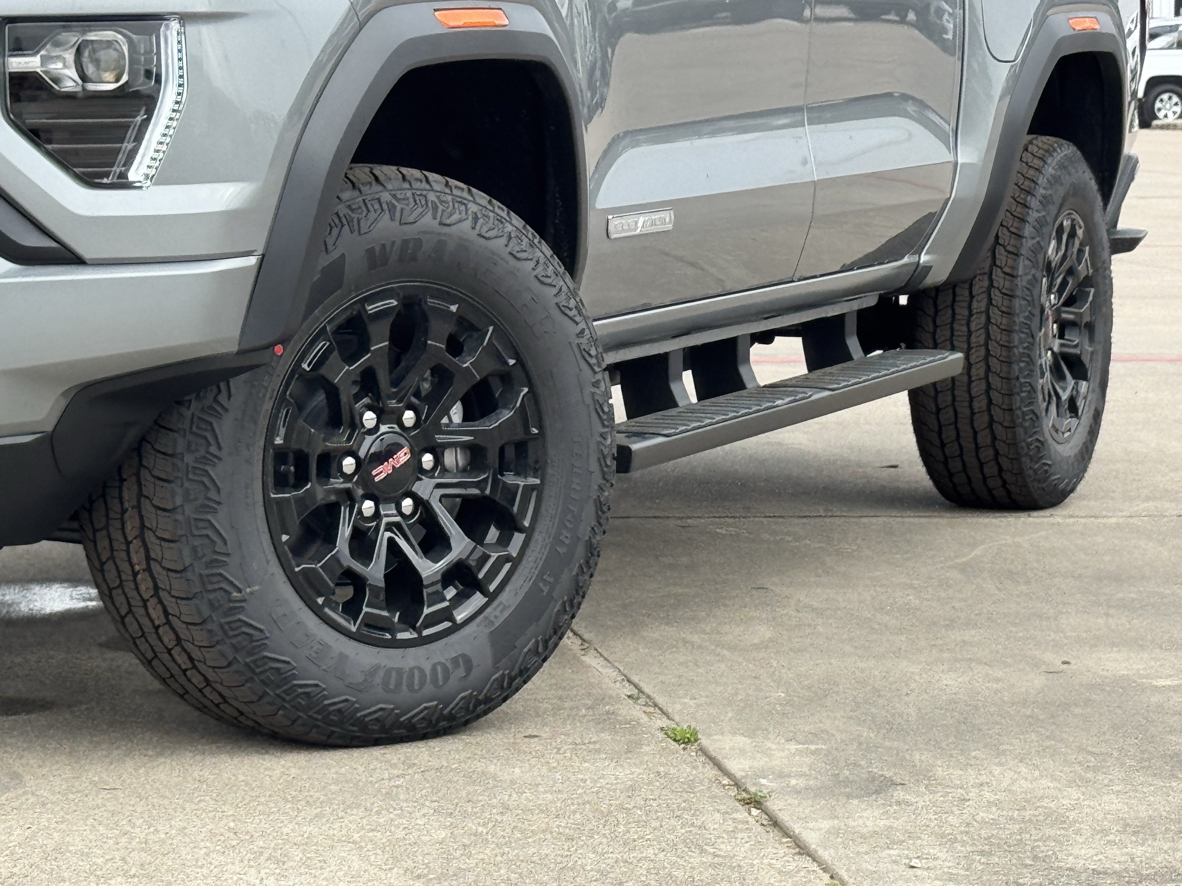 New 2026 GMC Canyon Elevation w/ Convenience Package RWD image 12