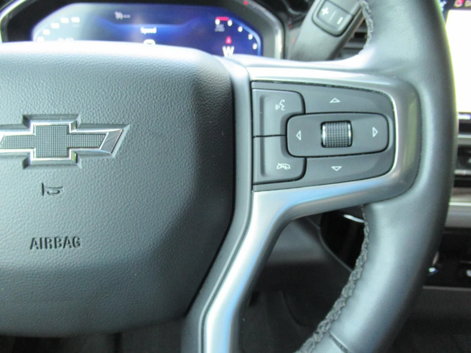 Used 2023 Chevrolet Silverado 1500 RST AWD/4WD image 25