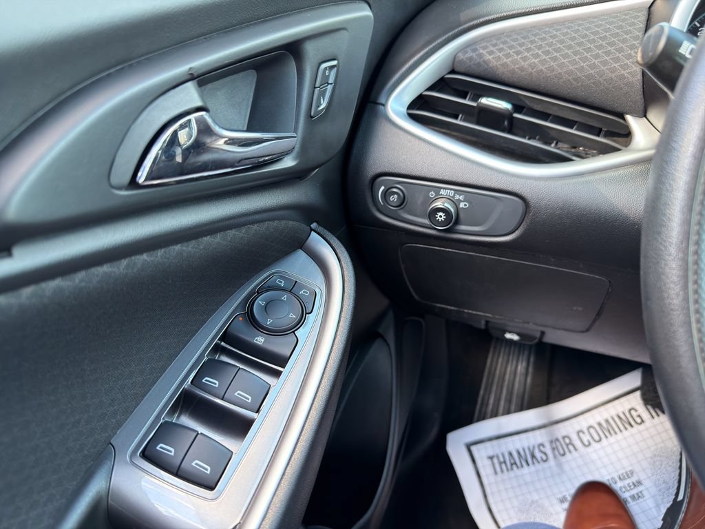 Certified 2020 Chevrolet Malibu LS FWD image 22