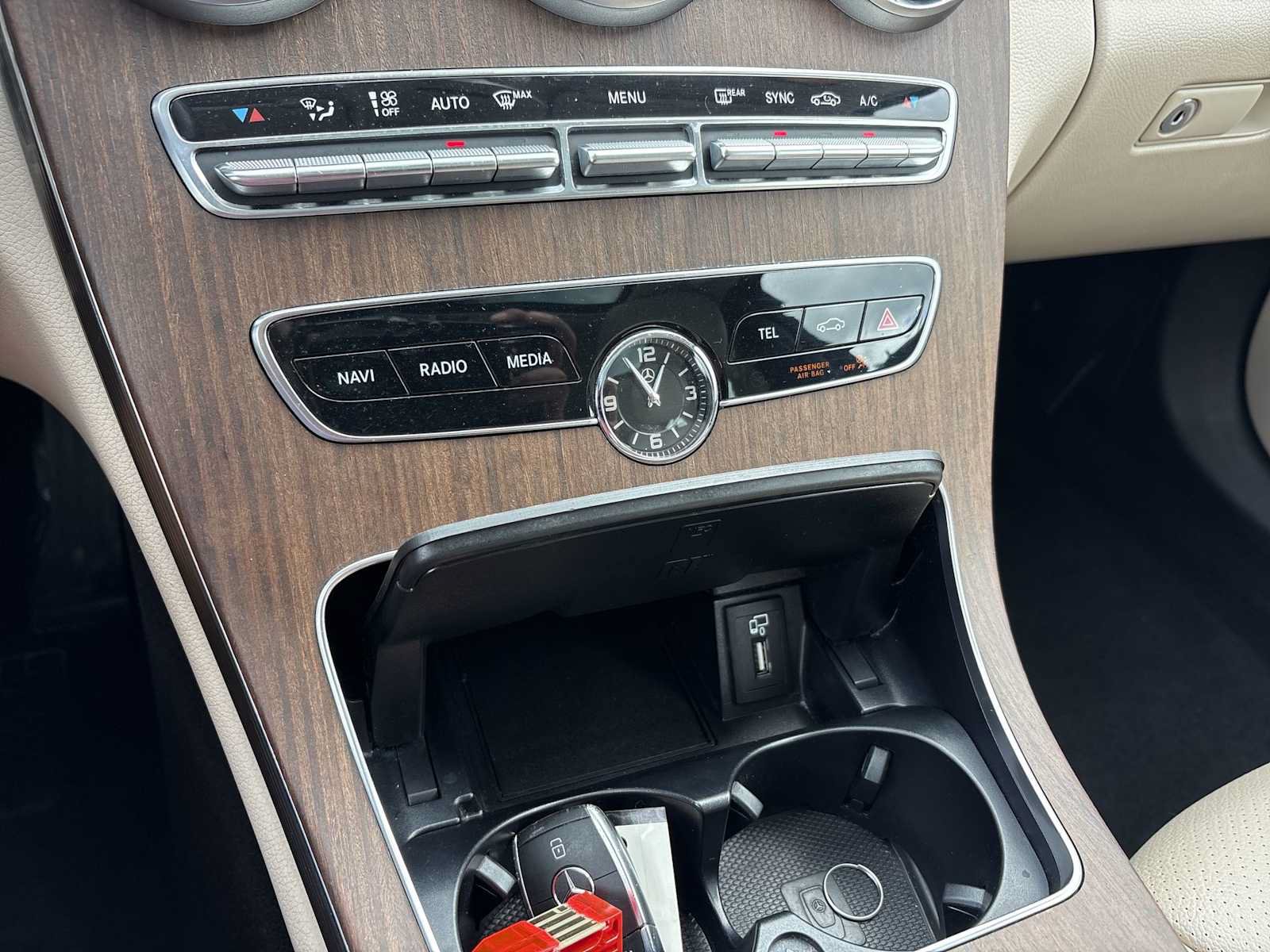 Used 2019 Mercedes-Benz C 300 4MATIC Sedan image 17