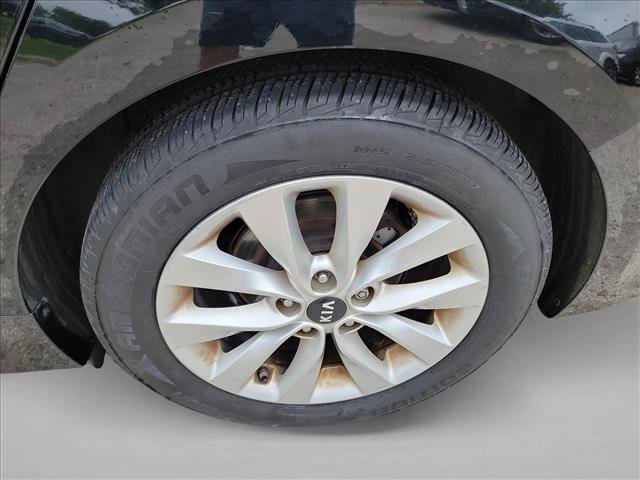 Used 2018 Kia Optima EX w/ Premium Package FWD image 9