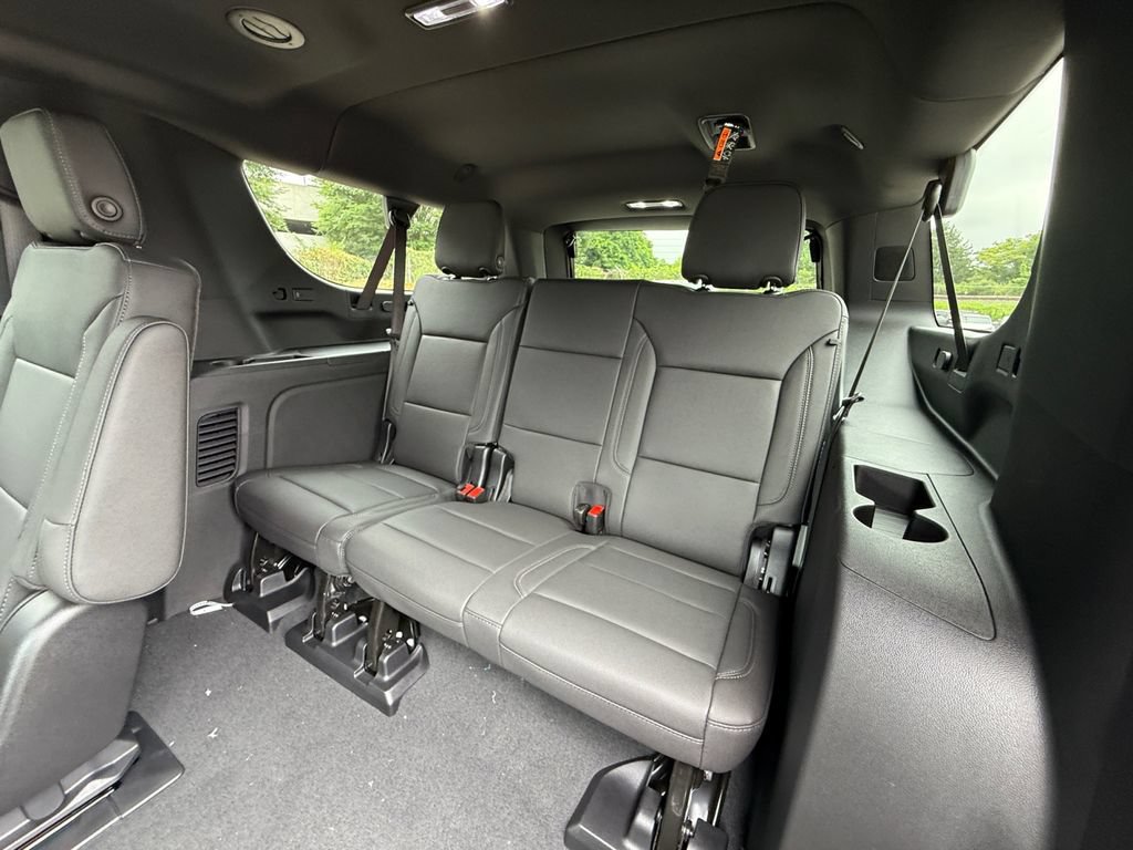 New 2026 Chevrolet Suburban LT w/ Comfort Package AWD/4WD image 25