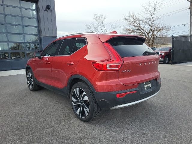 Used 2023 Volvo XC40 B5 Ultimate w/ Climate Package image 5