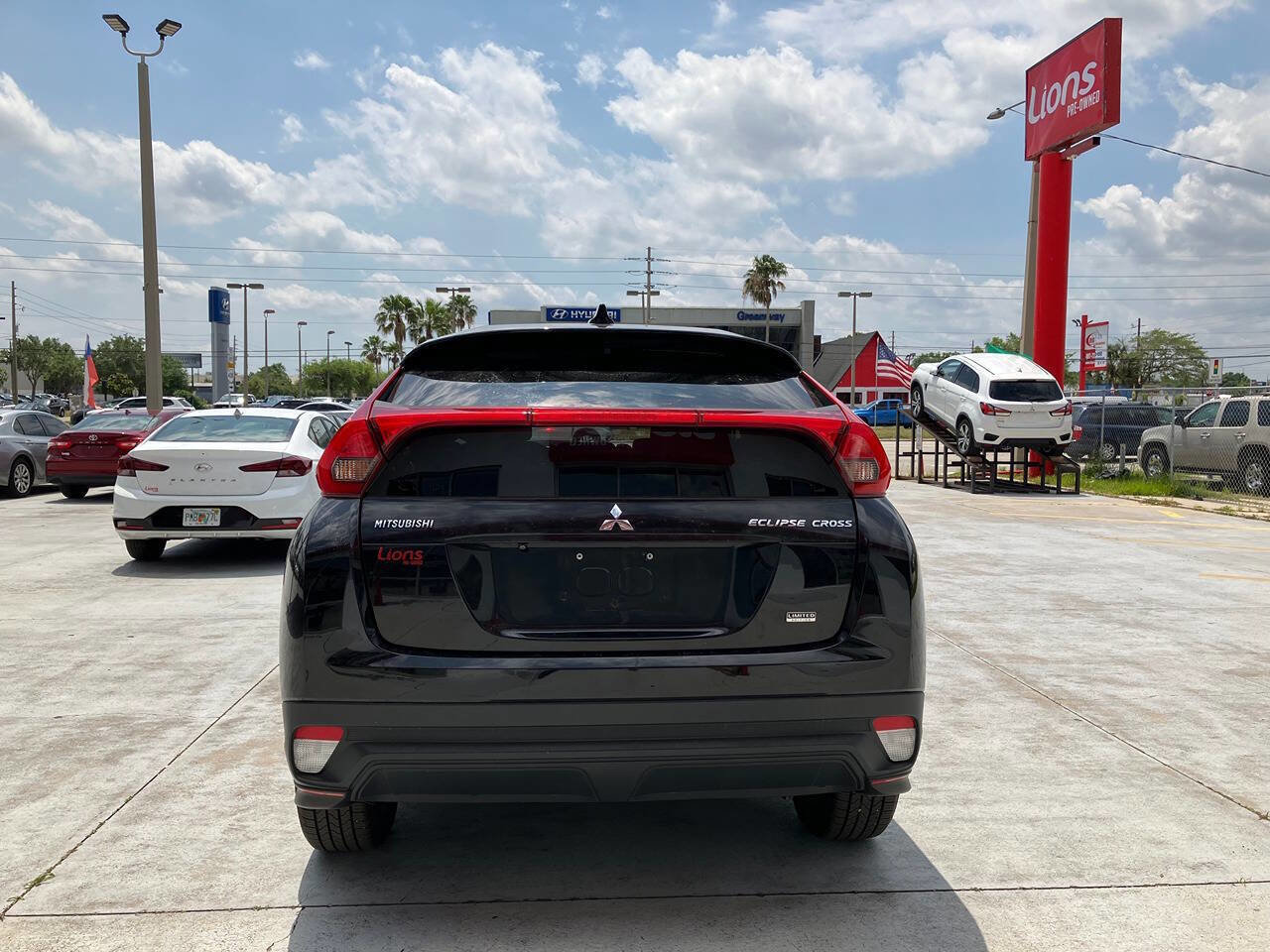 Used 2018 Mitsubishi Eclipse Cross LE image 6
