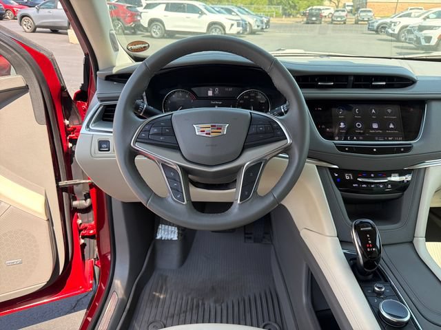 Certified 2021 Cadillac XT5 Premium Luxury AWD/4WD image 13