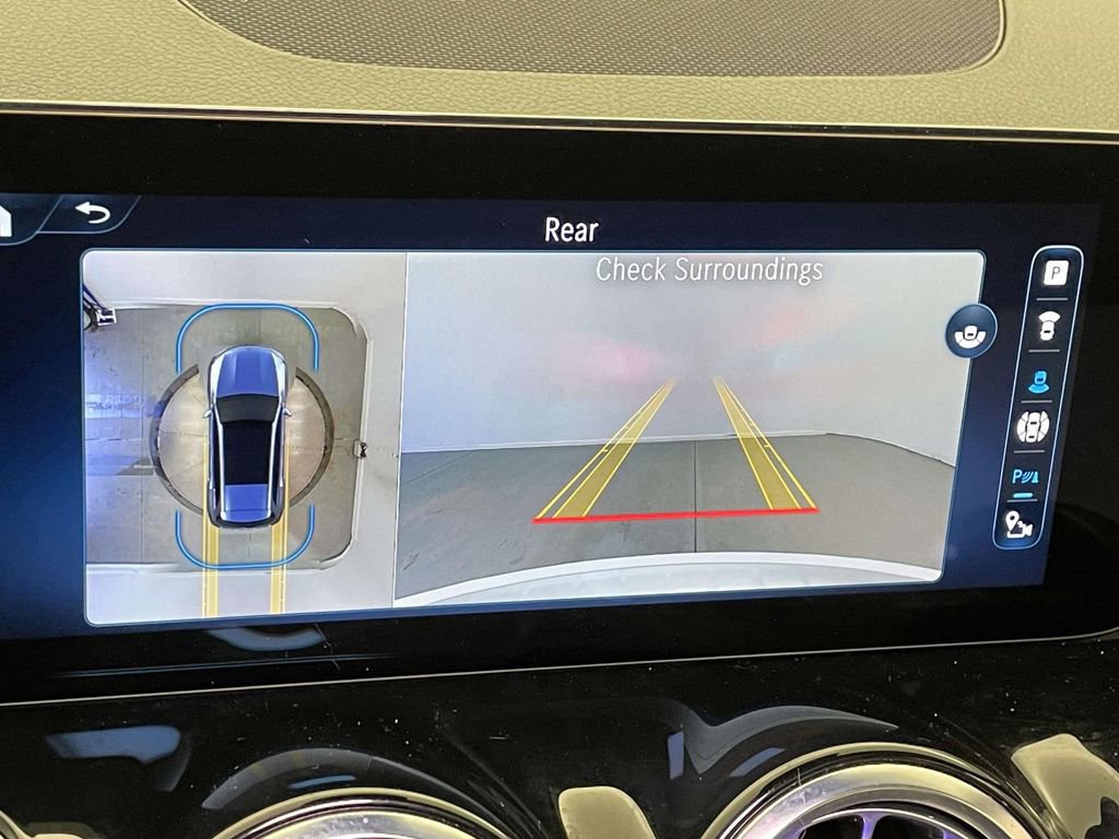 Used 2025 Mercedes-Benz GLB 35 AMG 4MATIC image 30