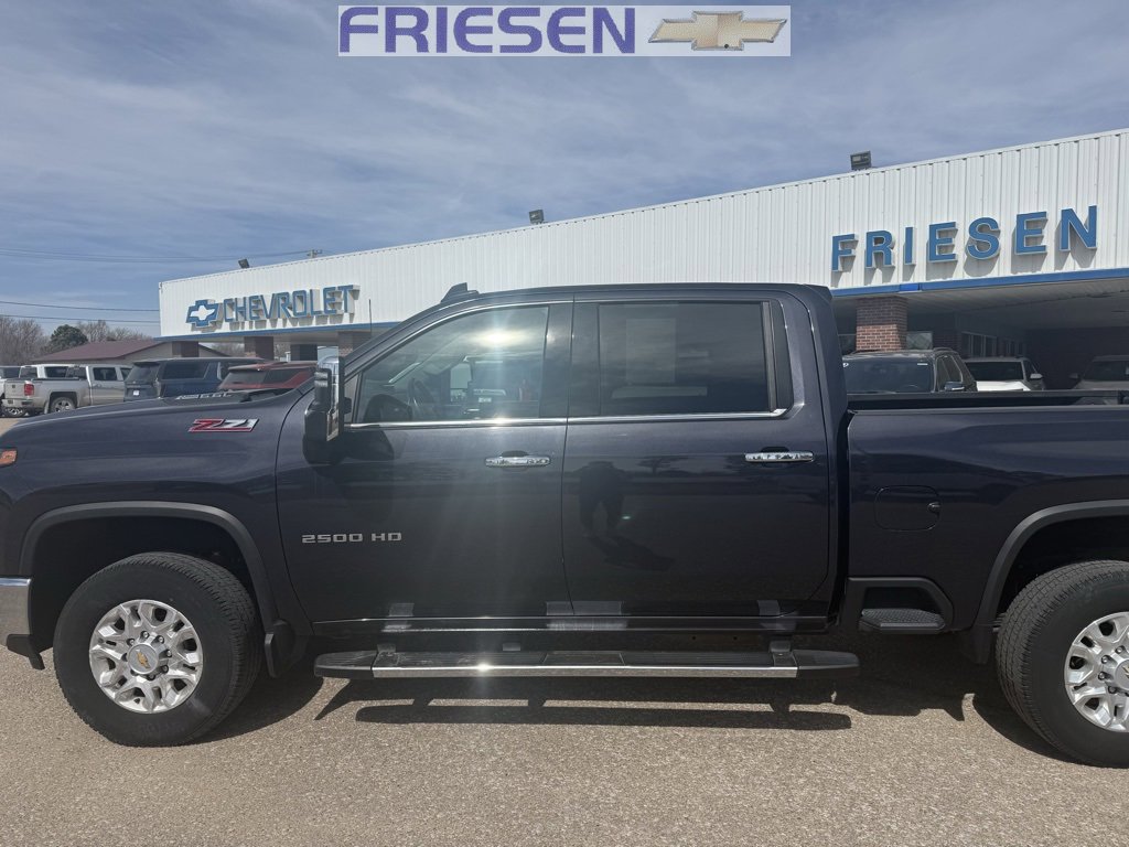 Used 2024 Chevrolet Silverado 2500 LTZ w/ LTZ Convenience Package image 2