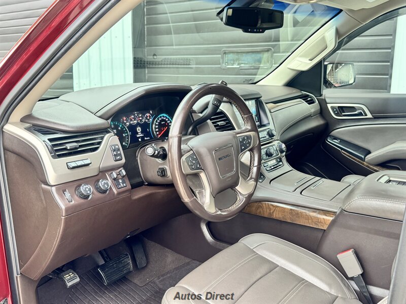 Used 2019 GMC Yukon XL Denali w/ Denali Ultimate Package AWD/4WD image 16
