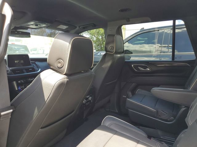 Used 2023 GMC Yukon SLT w/ SLT Luxury Package RWD image 9