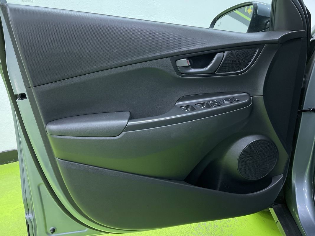 Used 2021 Hyundai Kona SEL image 16