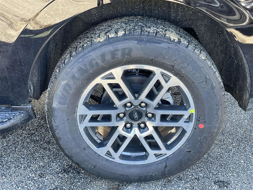 New 2026 Ford Expedition Active image 9