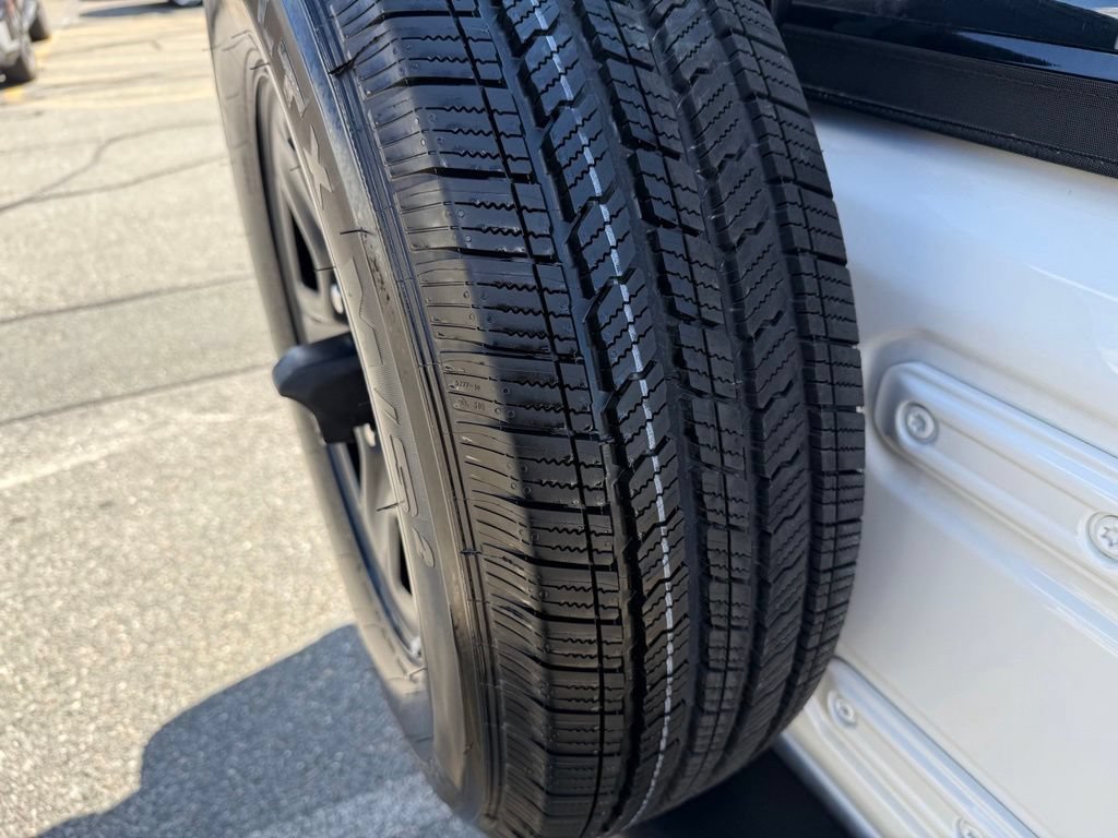 Used 2023 Jeep Wrangler Sport AWD/4WD image 28