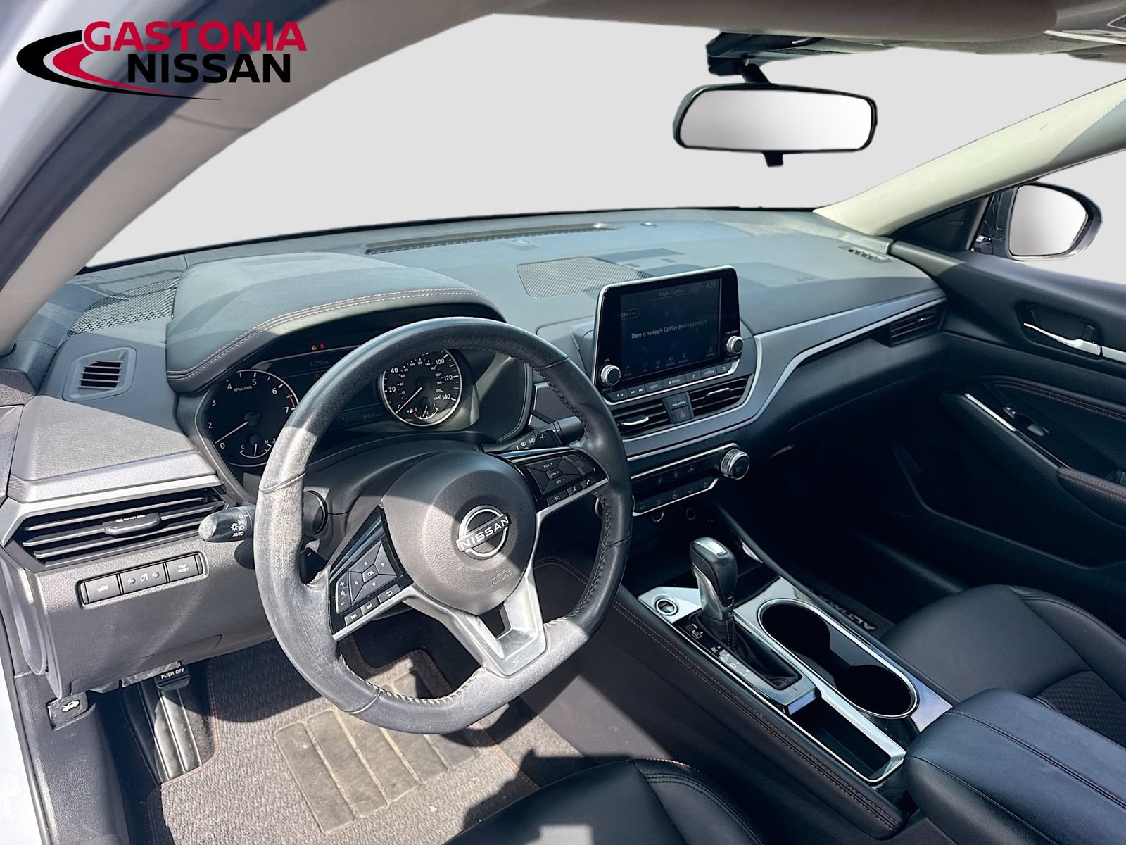 Used 2023 Nissan Altima 2.5 SR FWD image 11