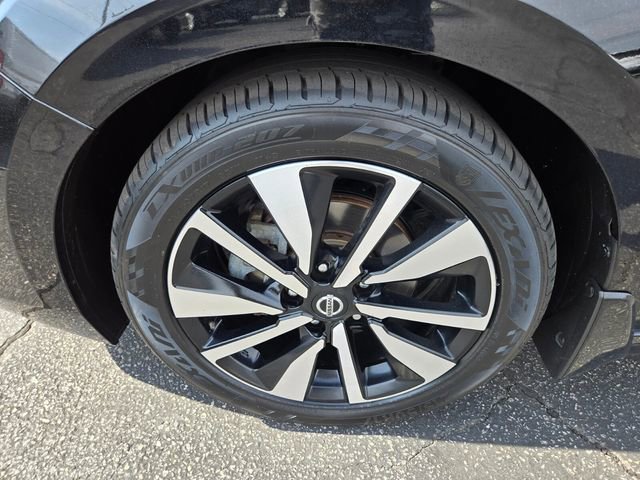 Used 2021 Nissan Sentra SV w/ SV Premium Package image 20