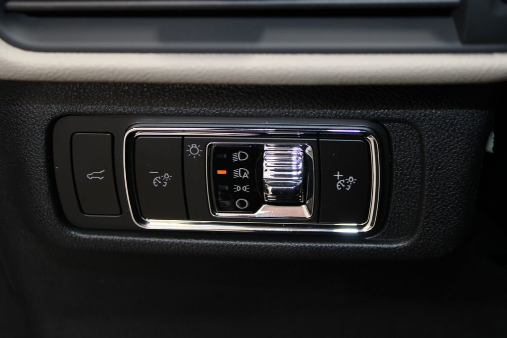 New 2026 Lincoln Corsair Premiere image 41