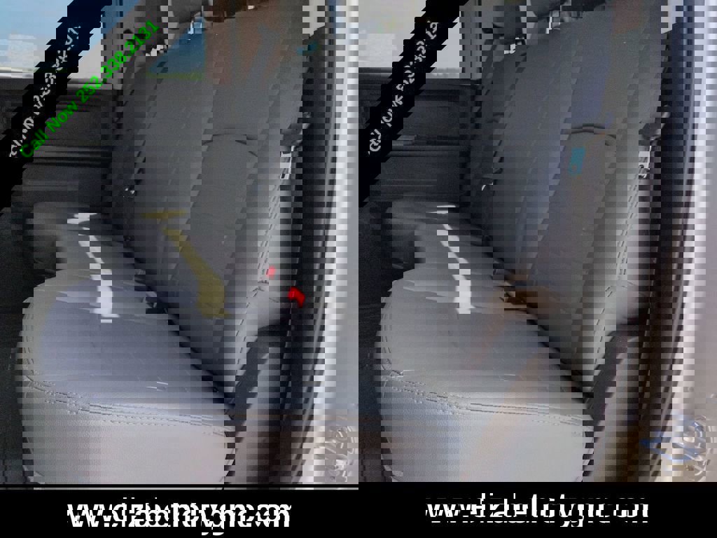 Used 2017 RAM 2500 Tradesman w/ Chrome Appearance Group image 15