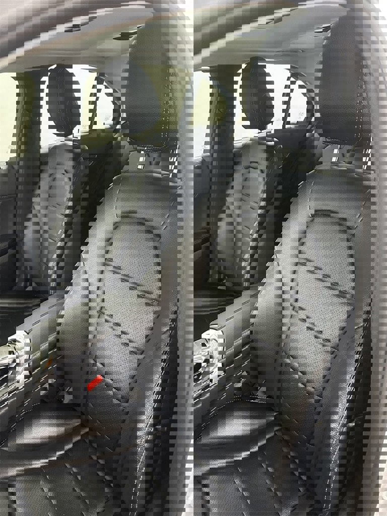 Used 2015 Mercedes-Benz C 300 4MATIC Sedan image 13