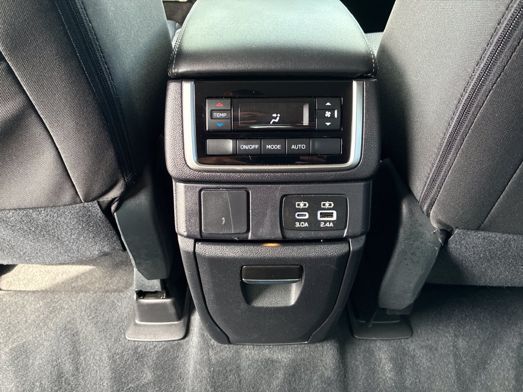 Used 2025 Subaru Ascent Premium AWD/4WD image 18