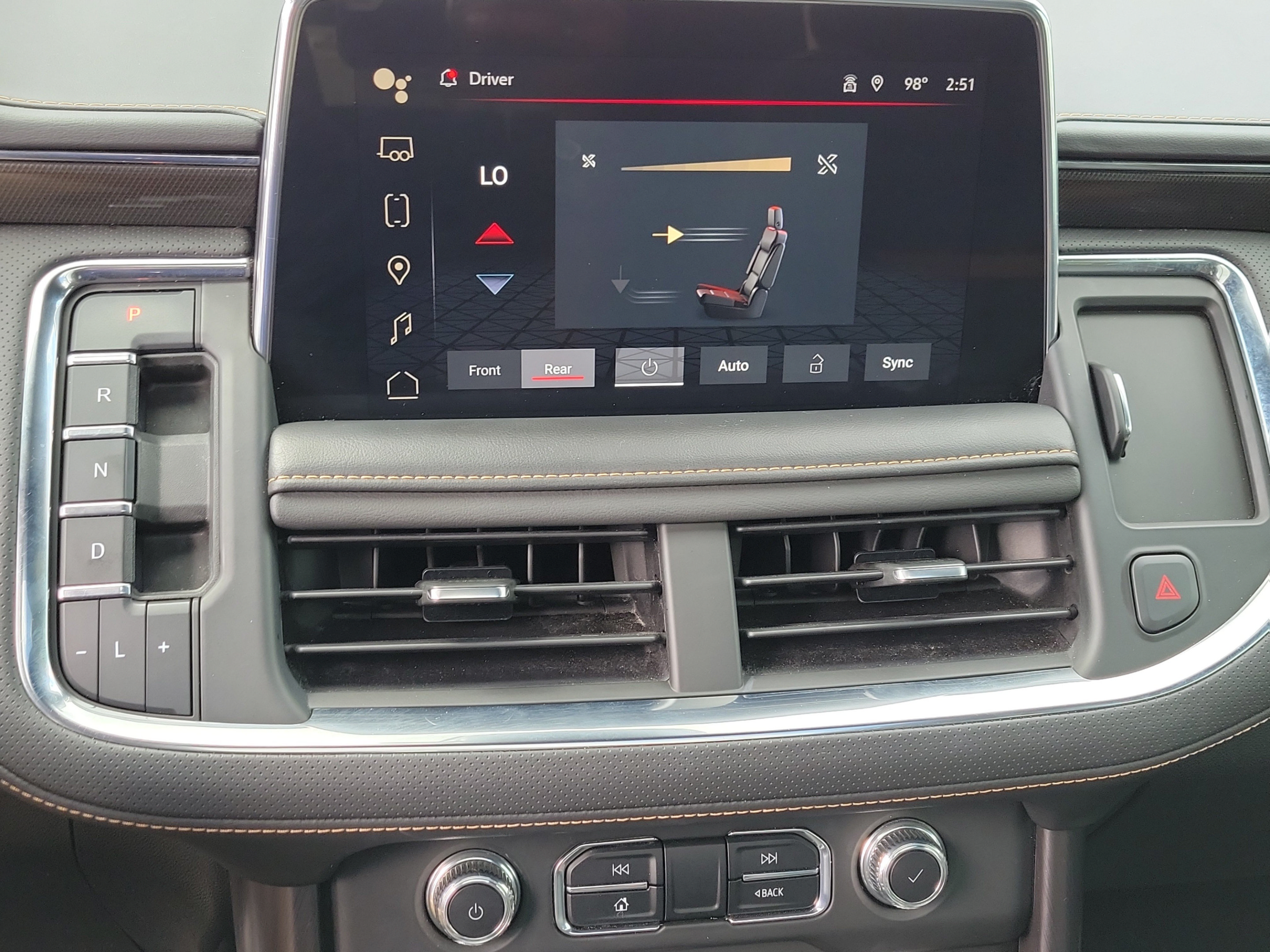 Used 2023 GMC Yukon XL AT4 w/ Technology Package AWD/4WD image 19