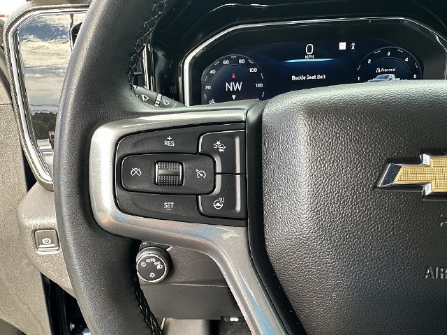 Used 2023 Chevrolet Silverado 1500 LT AWD/4WD image 25