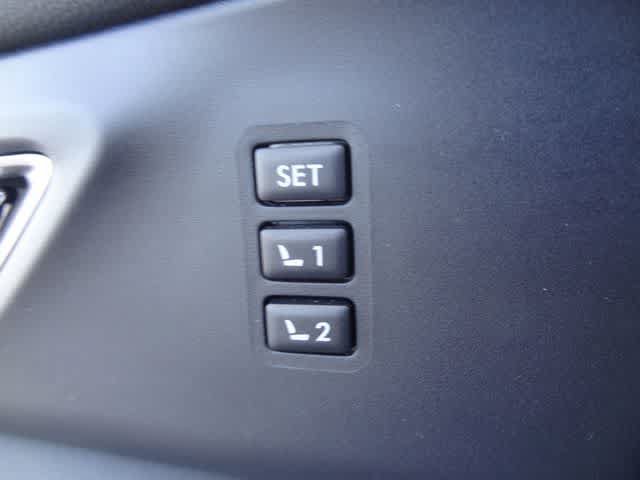 Used 2023 Subaru Ascent Limited AWD/4WD image 23