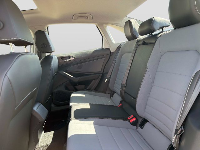 New 2027 Volkswagen Jetta SE FWD image 13