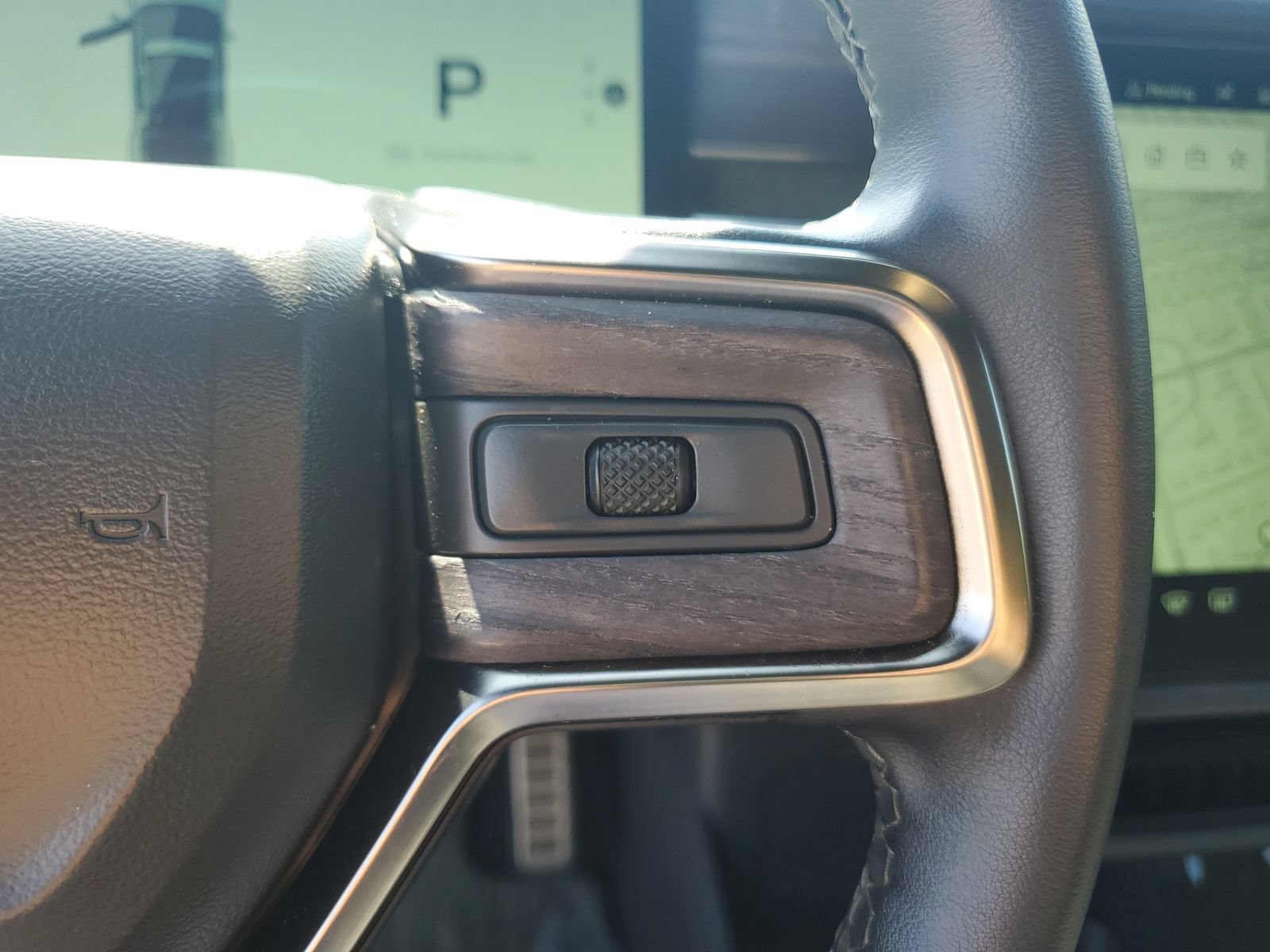 Used 2024 Rivian R1T Adventure Dual AWD/4WD image 28
