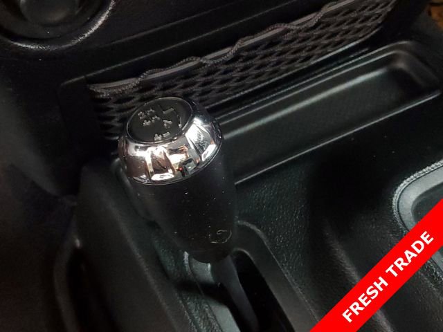 Used 2018 Jeep Wrangler Unlimited Sahara image 18