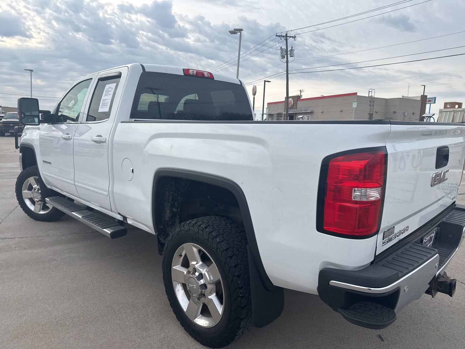 Used 2018 GMC Sierra 2500 SLE w/ HD SLE Preferred Plus Package image 5