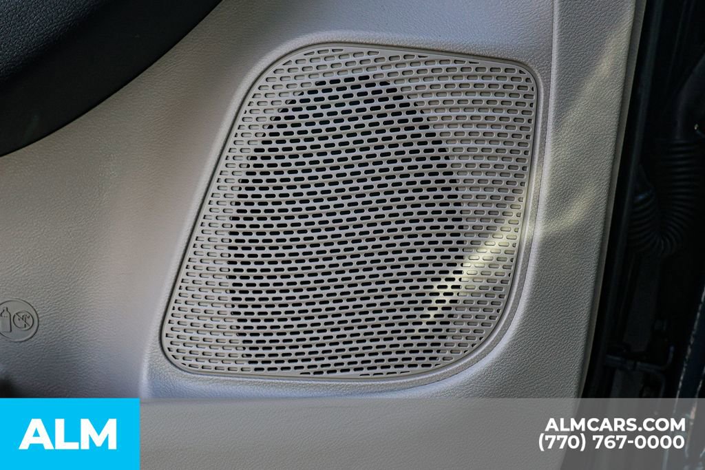 Used 2024 Chrysler Pacifica Touring-L image 51