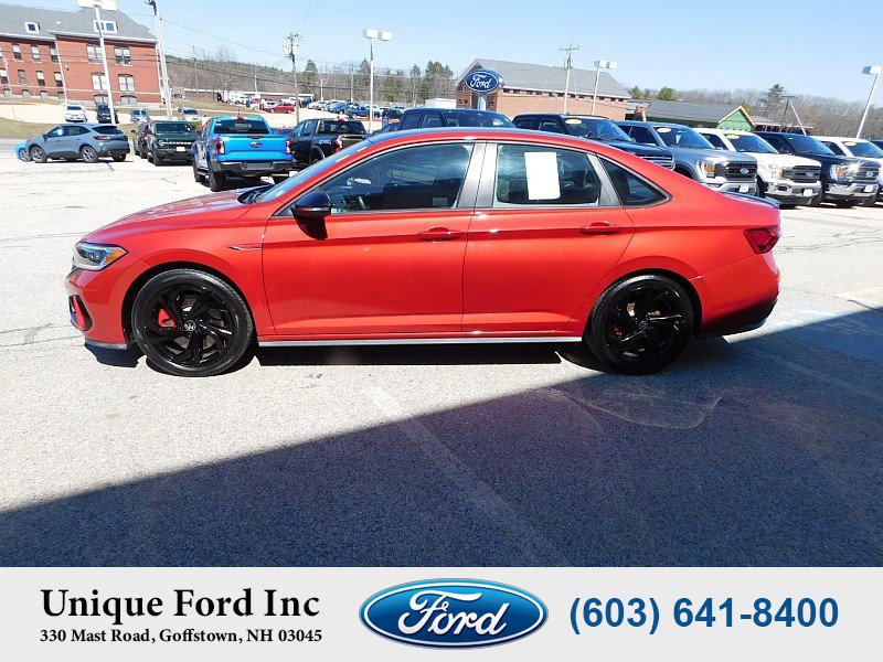Used 2024 Volkswagen Jetta GLI Autobahn FWD image 5