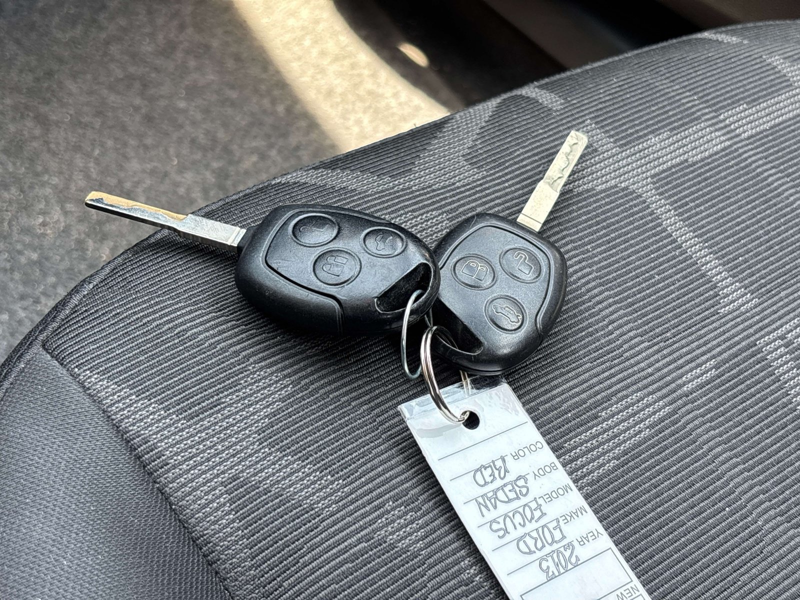 Used 2013 Ford Fiesta SE FWD image 25
