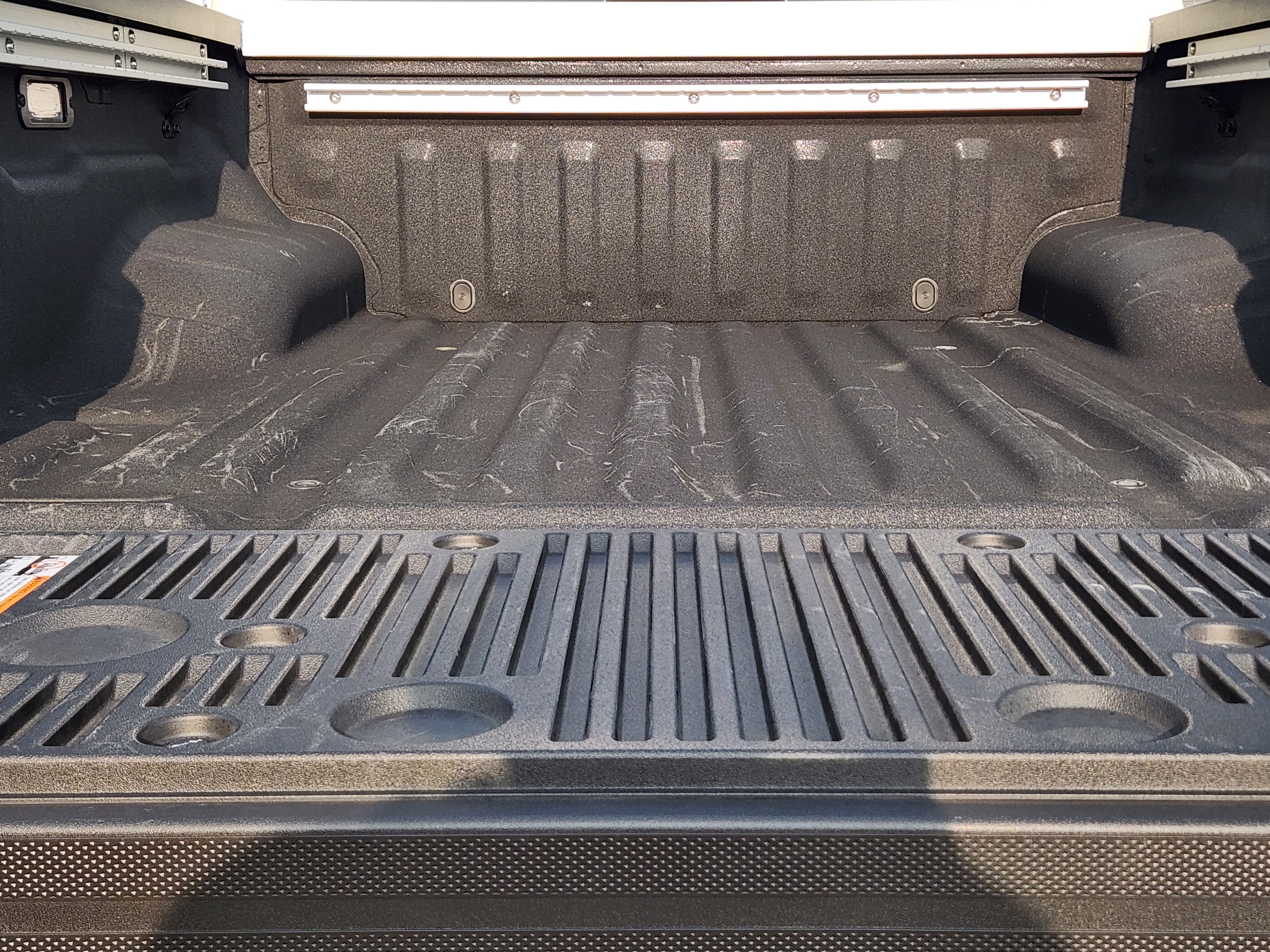 Used 2025 Nissan Frontier SV w/ SV Convenience Package image 31