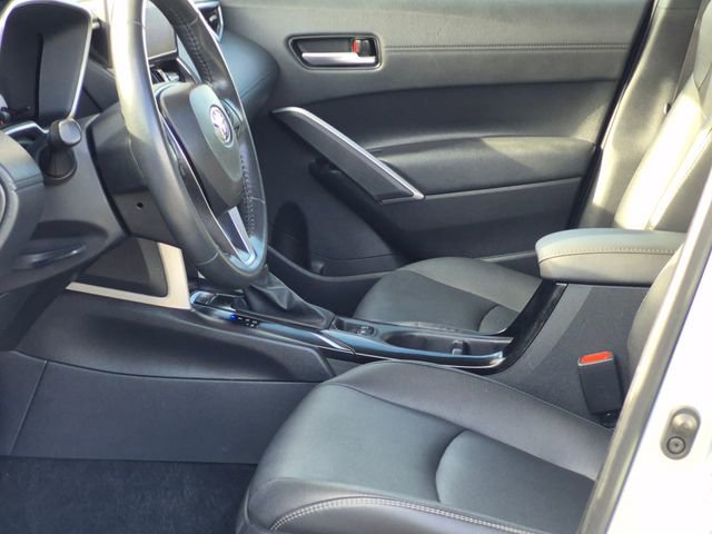 Used 2024 Toyota Corolla Cross XLE image 15