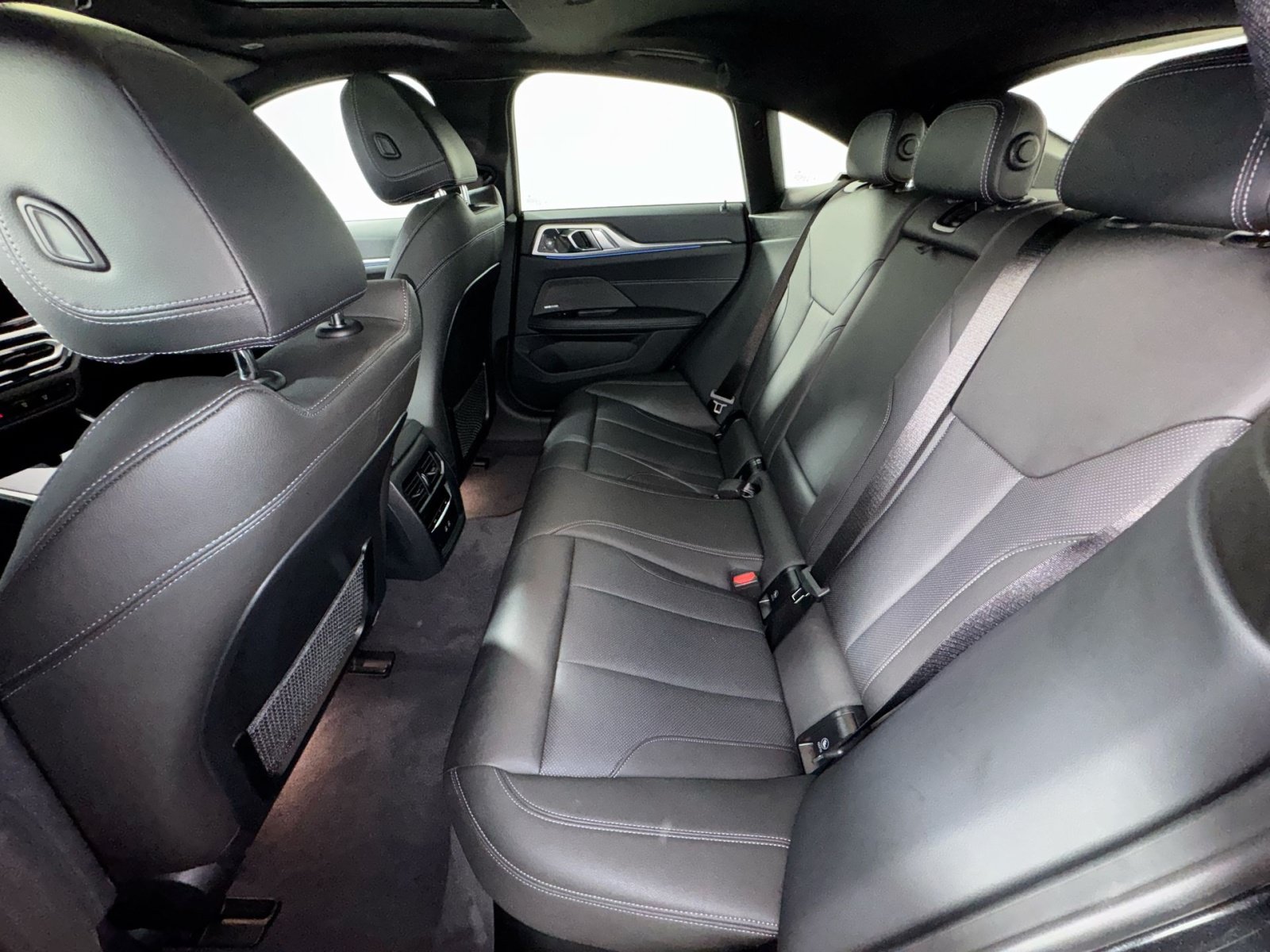 Used 2023 BMW i4 eDrive40 RWD image 25