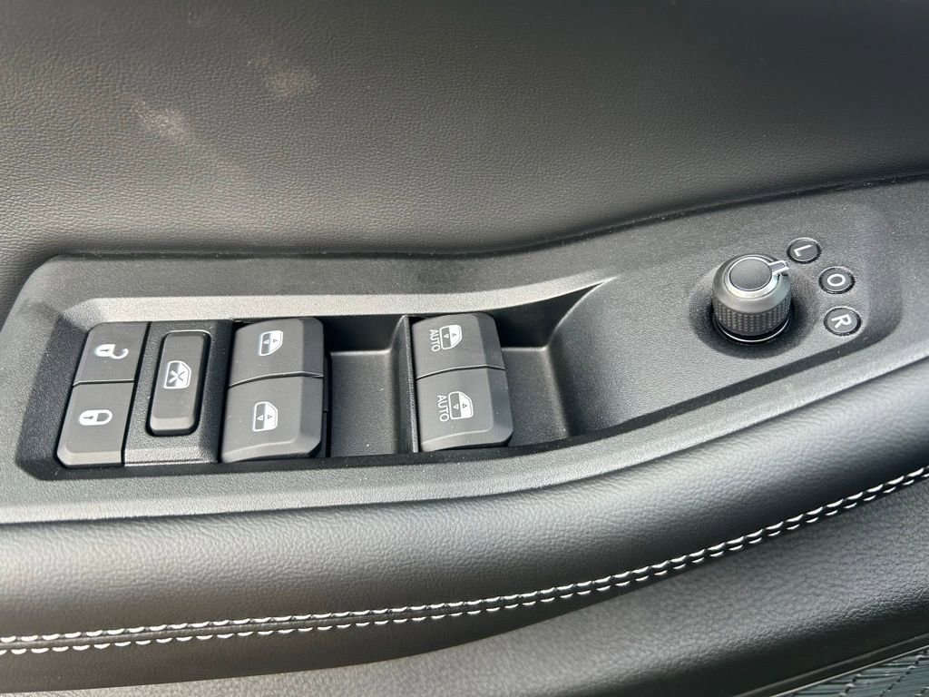 New 2025 Jeep Grand Cherokee Limited image 5