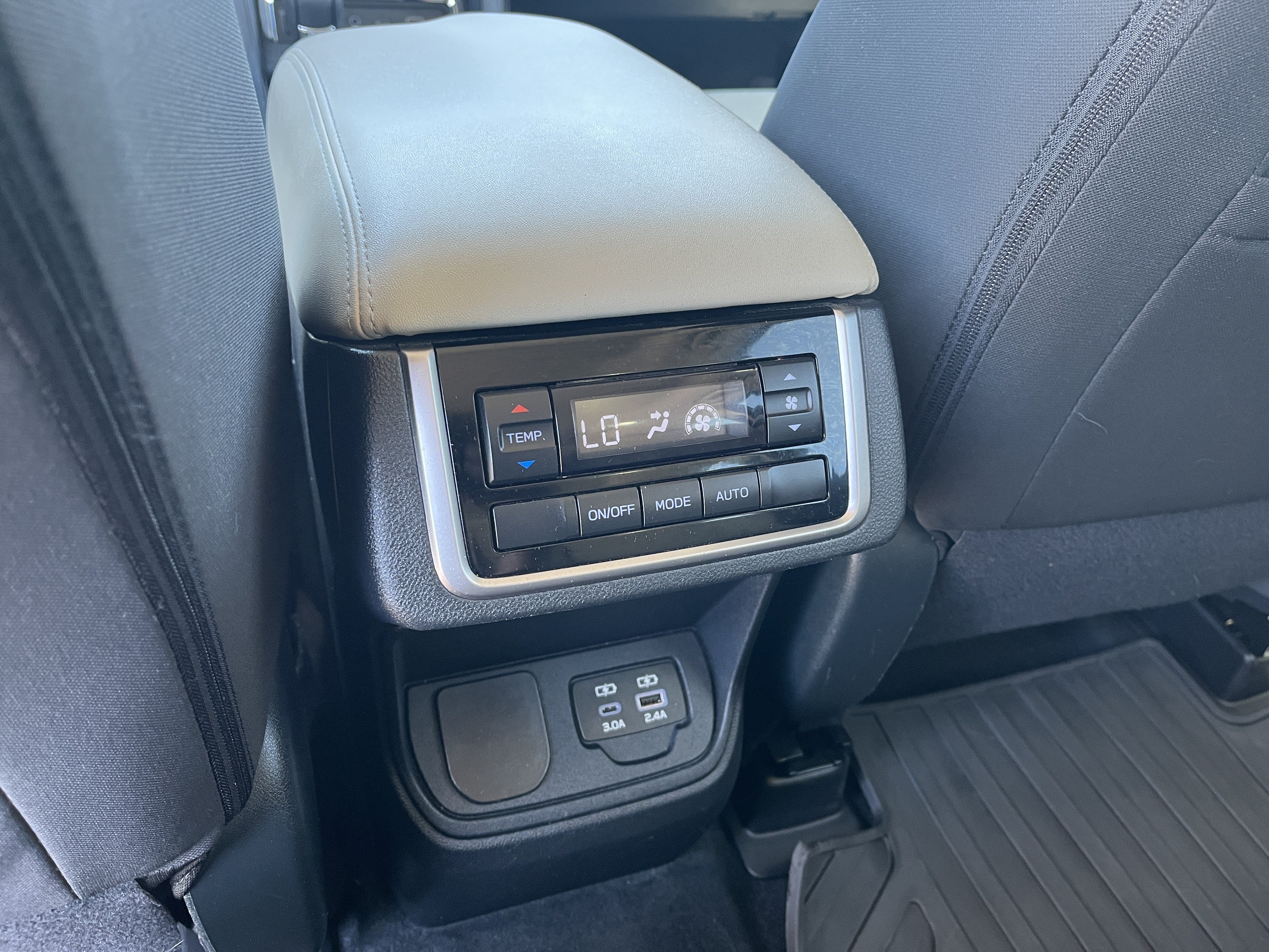 Certified 2023 Subaru Ascent Premium w/ Convenience Package AWD/4WD image 33