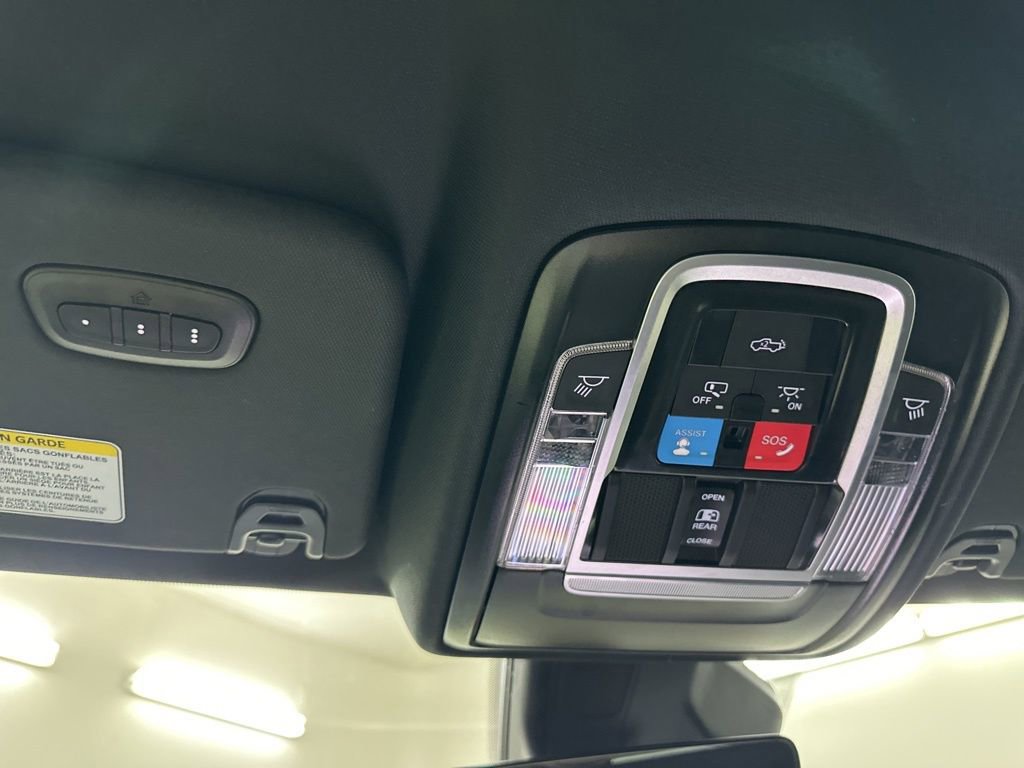 Used 2025 RAM 1500 Laramie w/ Night Edition image 43