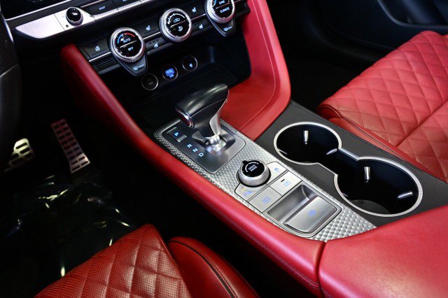 Used 2022 Genesis G70 3.3T Launch Edition image 31