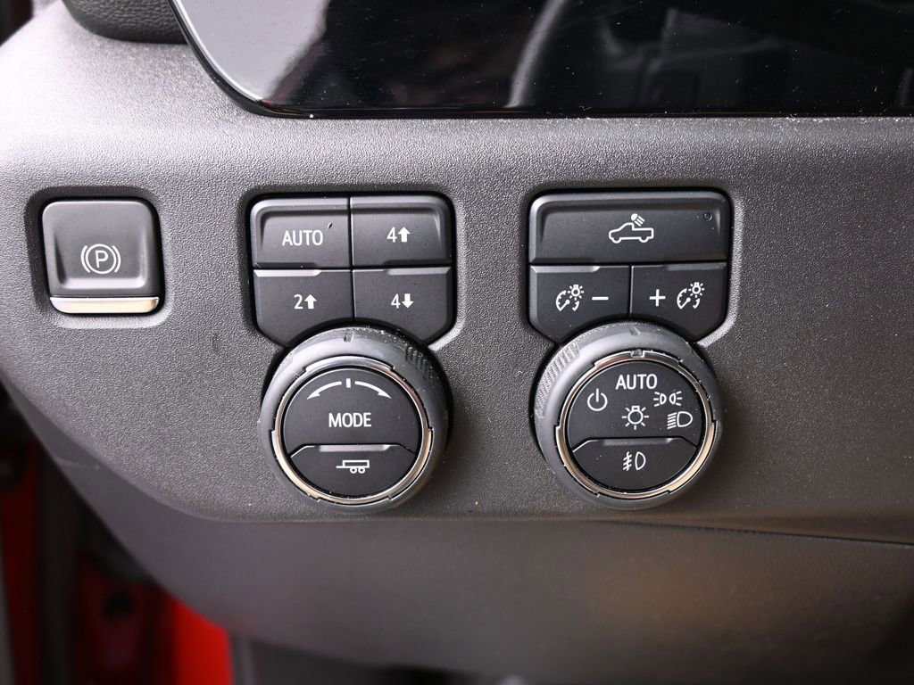Used 2024 Chevrolet Silverado 1500 LT Trail Boss w/ Protection Package image 16